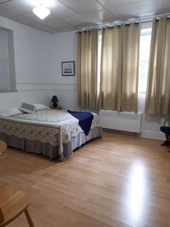 MHotel Domaine l'Envolée- Maison Fleurie Victoriaville Extérieur photo
