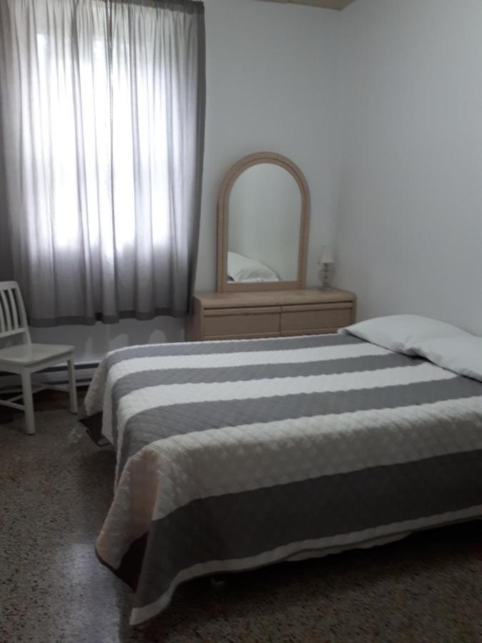 MHotel Domaine l'Envolée- Maison Fleurie Victoriaville Extérieur photo